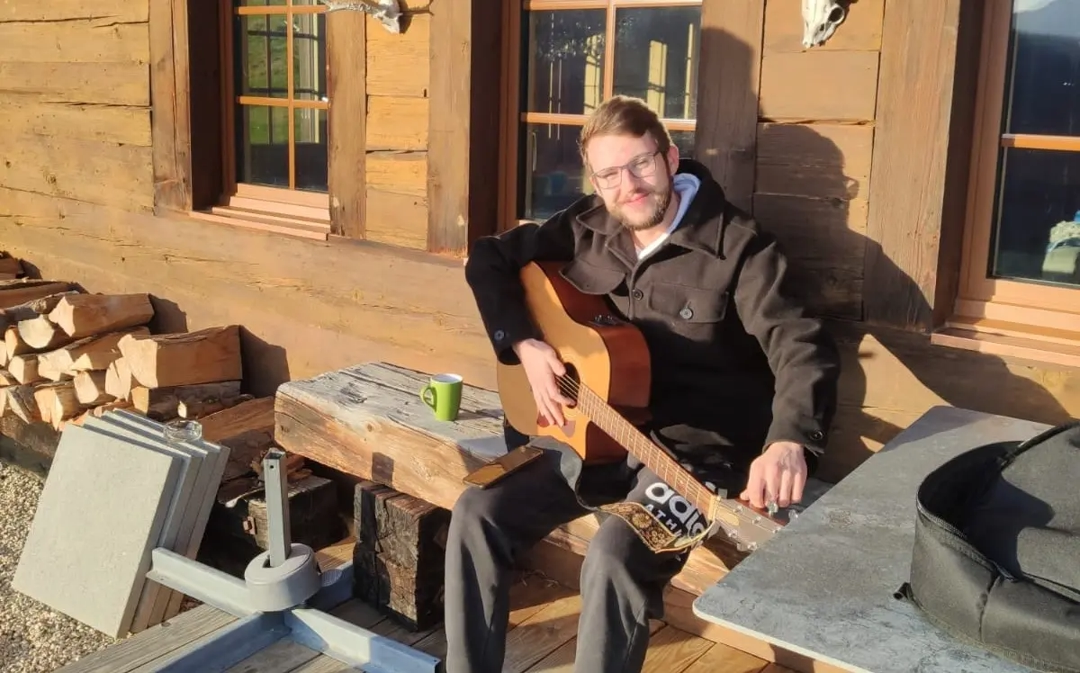 Guitar in action